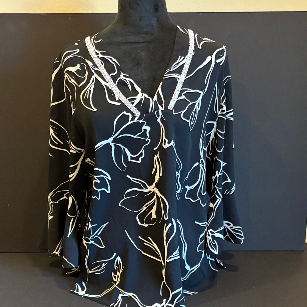 Karl Lagerfeld Black and White Leaf Print Blouse